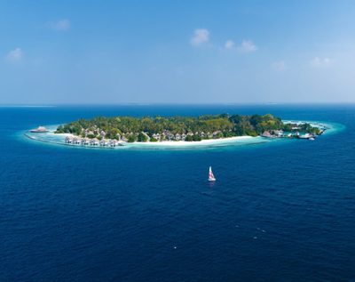 Bandos Maldives, Resort in Bandos