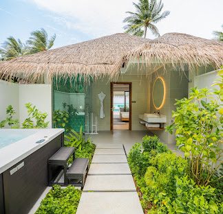 Nova Maldives, Resort in Vakarufalhi