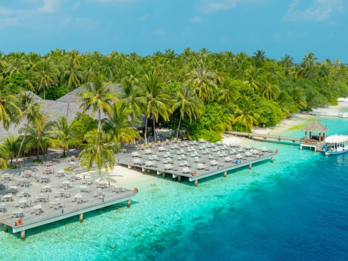 Vilamendhoo Island Resort & Spa
